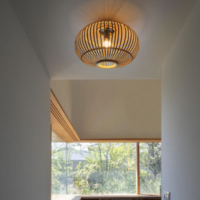 Pendentif d'ombre de lampe en osier sur mesure pour le plafond du couloir intérieur