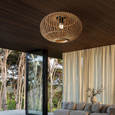 Pendentif d'ombre de lampe en osier sur mesure pour le plafond du couloir intérieur