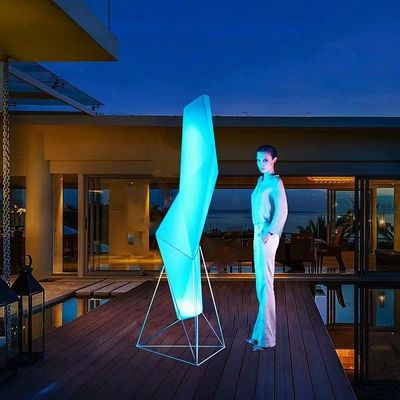 Lampe de sol à LED nordique moderne pour le salon