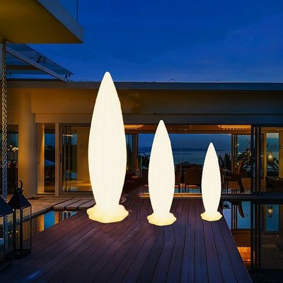 lampe de sol à LED en plastique sans fil pour une utilisation en intérieur