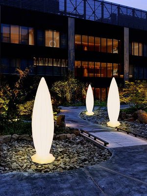 lampe de sol à LED en plastique sans fil pour une utilisation en intérieur