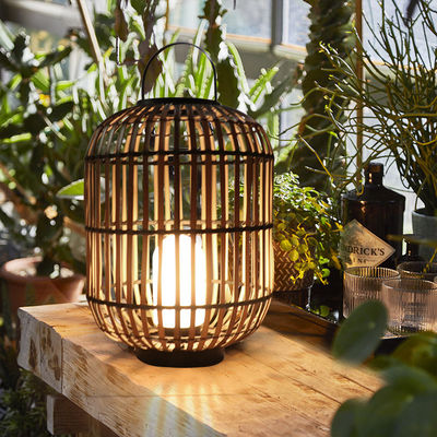 Lanterne extérieure en rotin décoratif, lampe en rotin tissée 3500K Pour l' atmosphère
