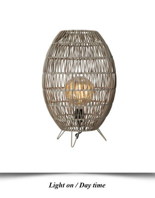 Ip44 LED Rattan lampe de sol pour piscine de jardin