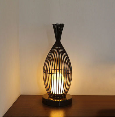 Lampe de sol en rotin résistant à l'eau pour balcon extérieur de villa