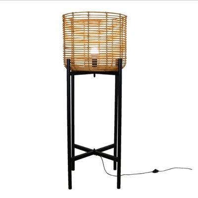 Lampes de sol en rotin à 4 pattes pour l'atmosphère du salon