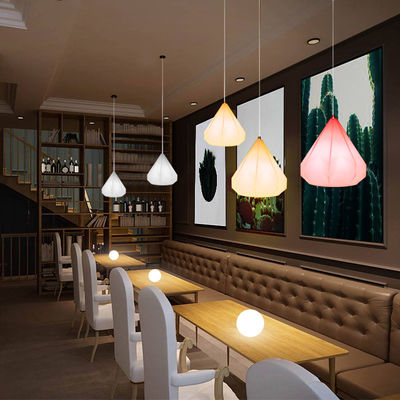 Lampe suspendue en plastique de conception rhomboïde à commande sans fil
