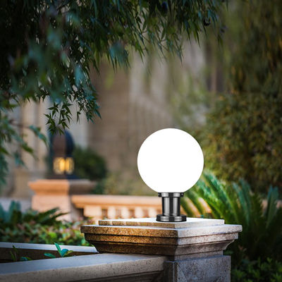 Éclairage à bille lumineuse étanche à l'eau alimenté par l'énergie solaire Avec 20cm 25cm 30cm Taille
