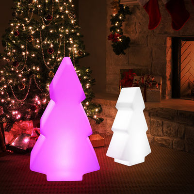Lumières extérieures en plastique à LED en forme d'arbre pour la décoration de Noël
