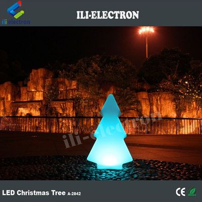 Lumières extérieures en plastique à LED en forme d'arbre pour la décoration de Noël