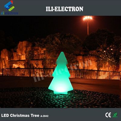 Lumières extérieures en plastique à LED en forme d'arbre pour la décoration de Noël
