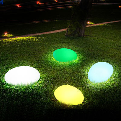 PE plastique LED pierre lumière imperméable à l'eau rechargeable changement de couleur pour la décoration de la maison