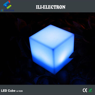 Commande à distance étanche à l'eau en plastique coloré LED cube lumière