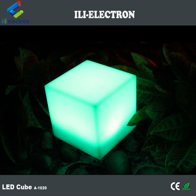 Commande à distance étanche à l'eau en plastique coloré LED cube lumière