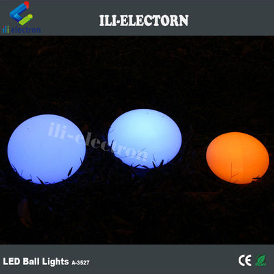 Boule LED éclairée en plastique étanche à l'extérieur 20,25,30,35,40,50, 60 cm