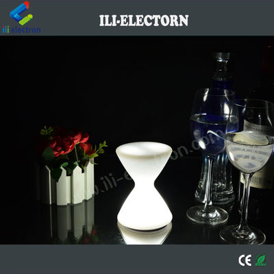 Lumière de table à LED en plastique en forme de sablier