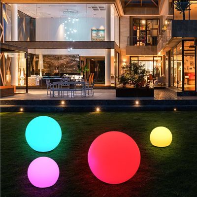Boules lumineuses à LED à batterie rechargeable à commande à distance en plastique 100% PE