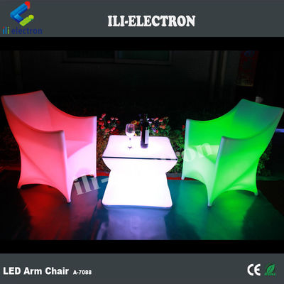 Chaise de meuble en PE en plastique à LED éclairée en RGB avec batterie au lithium rechargeable