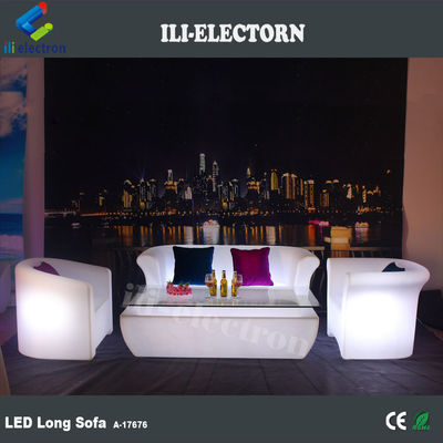Meubles en plastique à LED qui changent de couleur