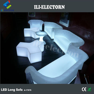 Meubles en plastique à LED qui changent de couleur