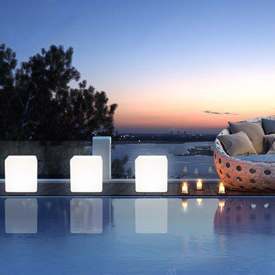 Éclairage de la chaise cube à LED