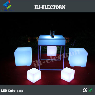 chaise cube en plastique lumineux à LED pour la location d'événements