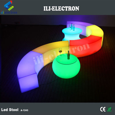 Meubles extérieurs intelligents à LED avec tabouret incurvé