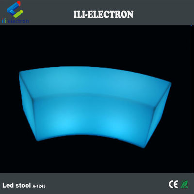 Étagère de meuble de bar à LED courbée commerciale pour jardin extérieur