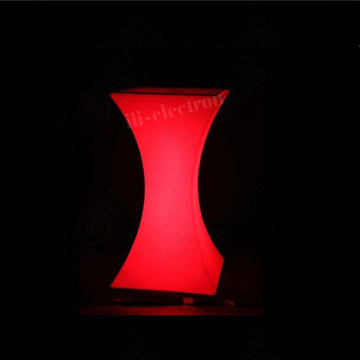 Moulissage rotatif en plastique modernes de changement de couleur Bar meubles LED Table