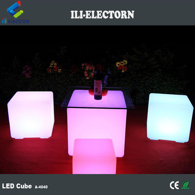 Meubles de patio en plastique à LED changeant de couleur