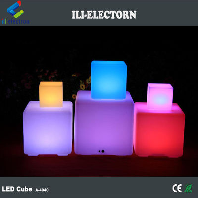 Meubles de patio en plastique à LED changeant de couleur