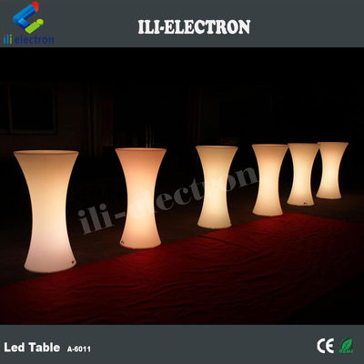 table à cocktail en plastique LED utilisée dans le commerce