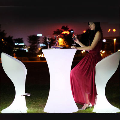Table de bistrot LED haute haute utilisée à l'intérieur et à l'extérieur