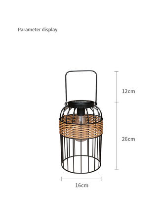 Petites lampes solaires portatives en rotin tissé pour les balcons