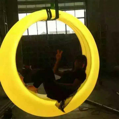 Éclairage de chaise à bascule suspendue colorée