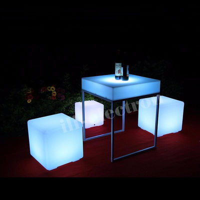 Table de cocktail extérieure à LED étanche à l'eau en forme carrée rechargeable
