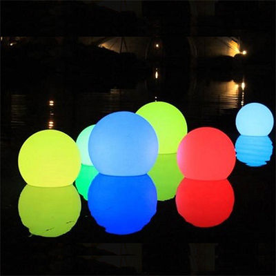 Lumière à bille en PE en plastique 16 couleurs à commande à distance rechargeable