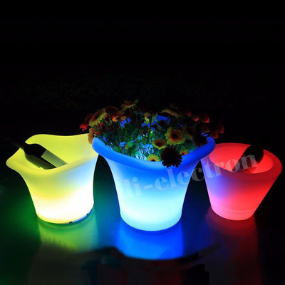 Plastique PE 16 couleurs changeantes Décoration de Noël lumière LED pot de fleurs télécommande multifonctionnelle