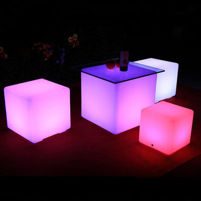 Lumière LED en plastique avec télécommande et luminosité réglable