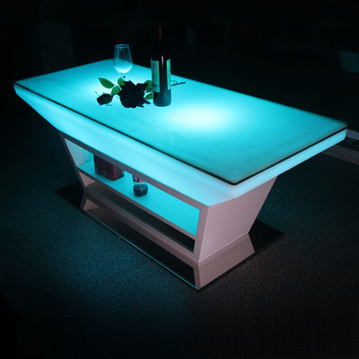 Table à cocktails en PE en plastique LED avec des modes d'éclairage à stroboscope et alimenté par une batterie au lithium rechargeable