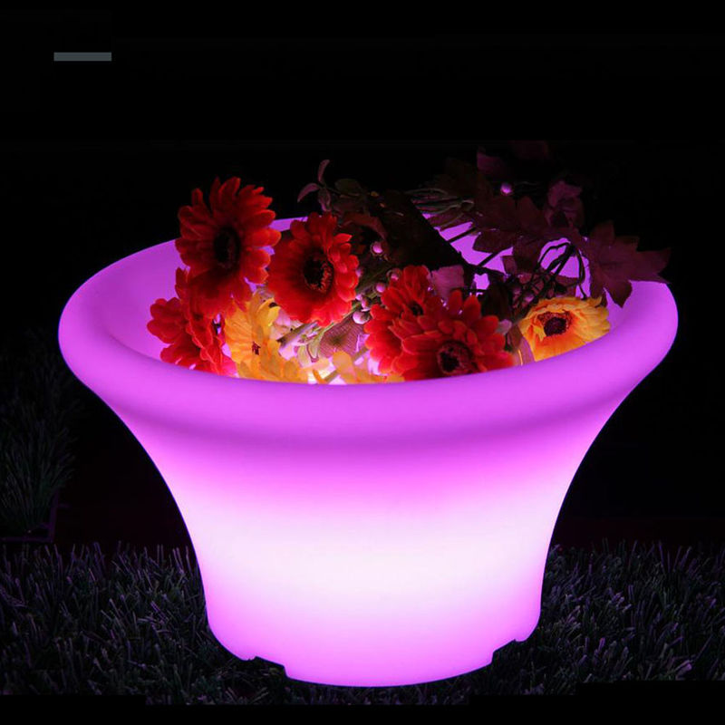 Plastique PE 16 couleurs changeantes Décoration de Noël lumière LED pot de fleurs télécommande multifonctionnelle