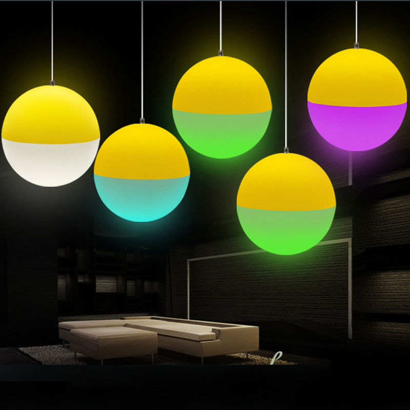 Commande à distance LED Gloire de la boule de lumière Pendentif double couleur pour les vacances