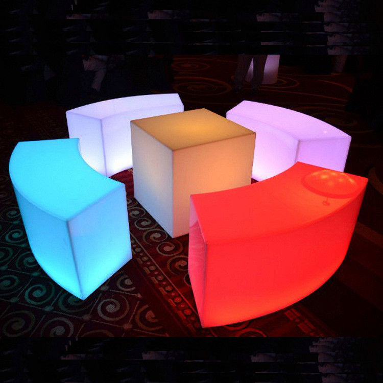 chaise cube imperméable à l'eau avec batterie au lithium rechargeable