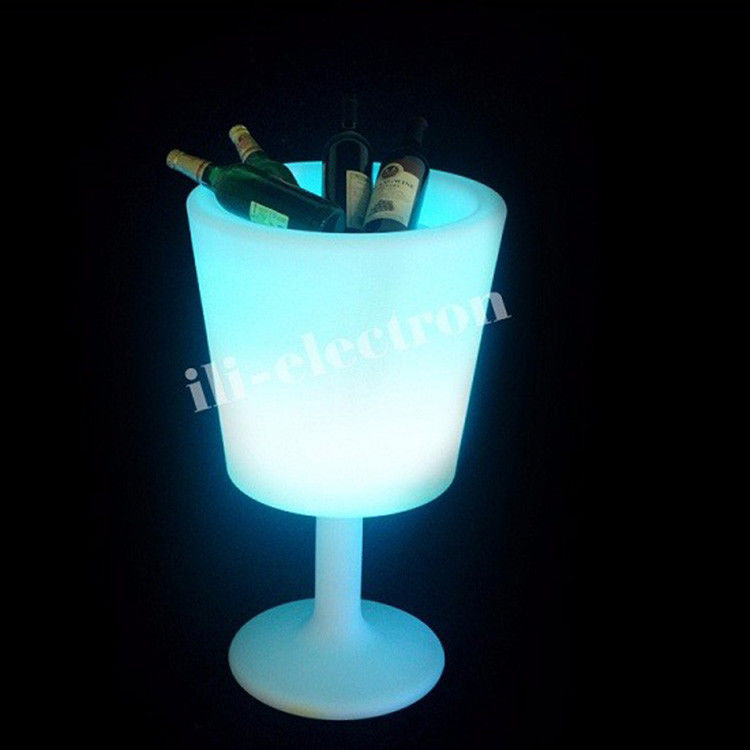 Coupe à glaçons LED en plastique sans fil 16 couleurs changent pour le champagne