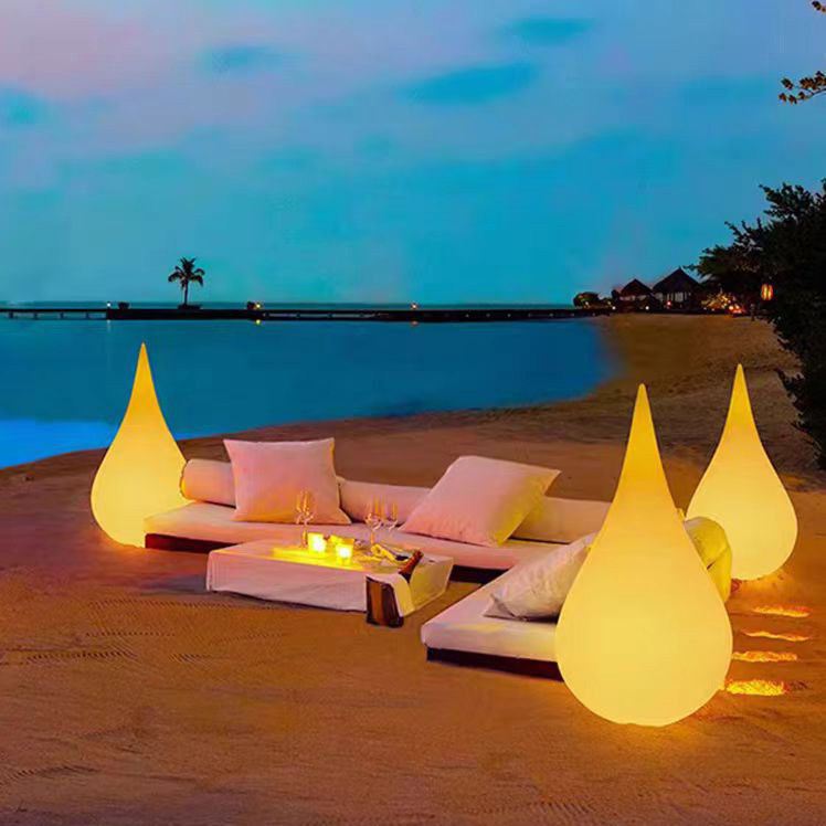 Lampe de sol à goutte d'eau en plastique pour décoration d'événements